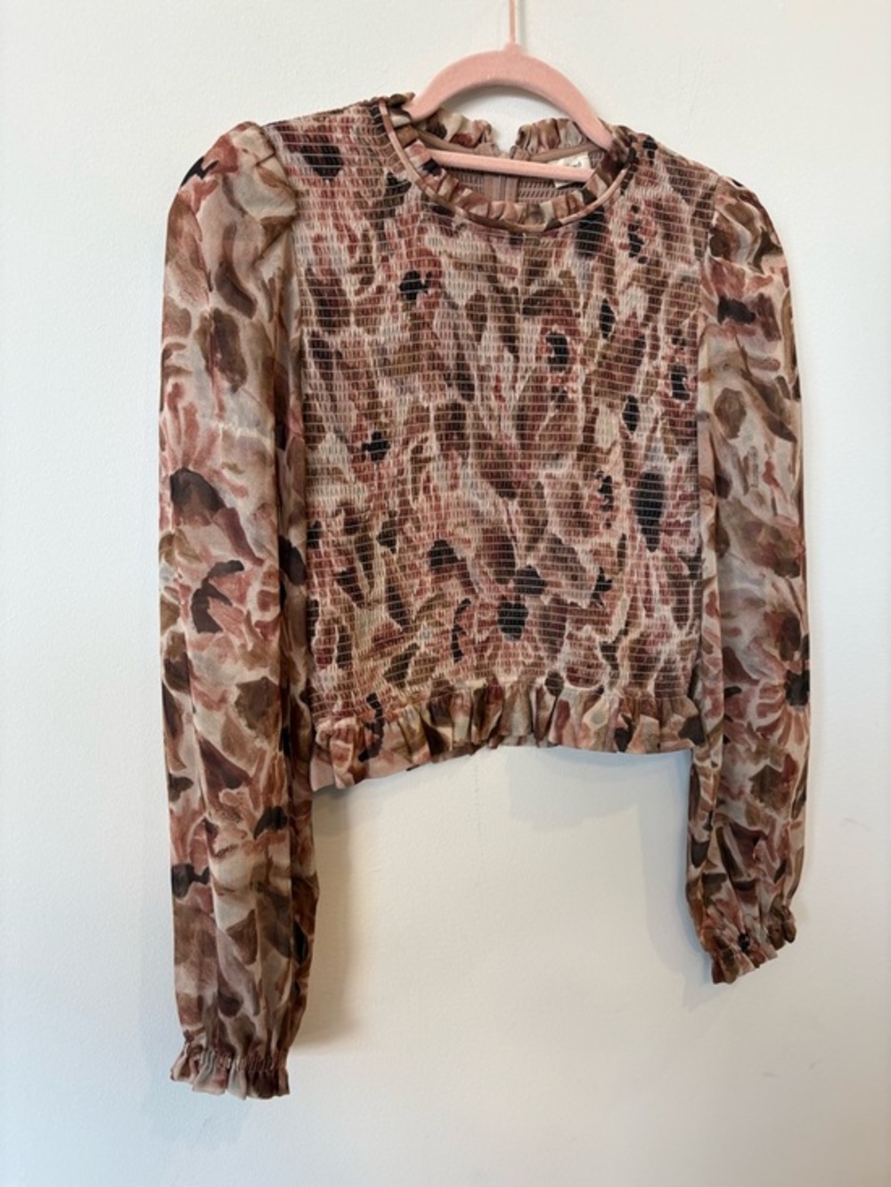 Aritzia Wilfred Long-Sleeve Cropped Top in Brown Floral XS